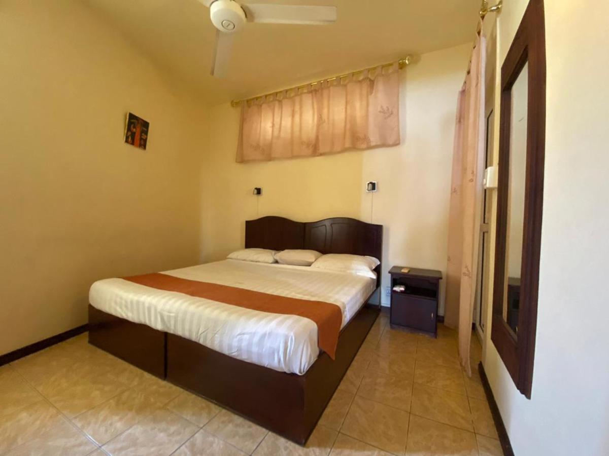 Monalysa Holidays Grand Baie Exterior photo