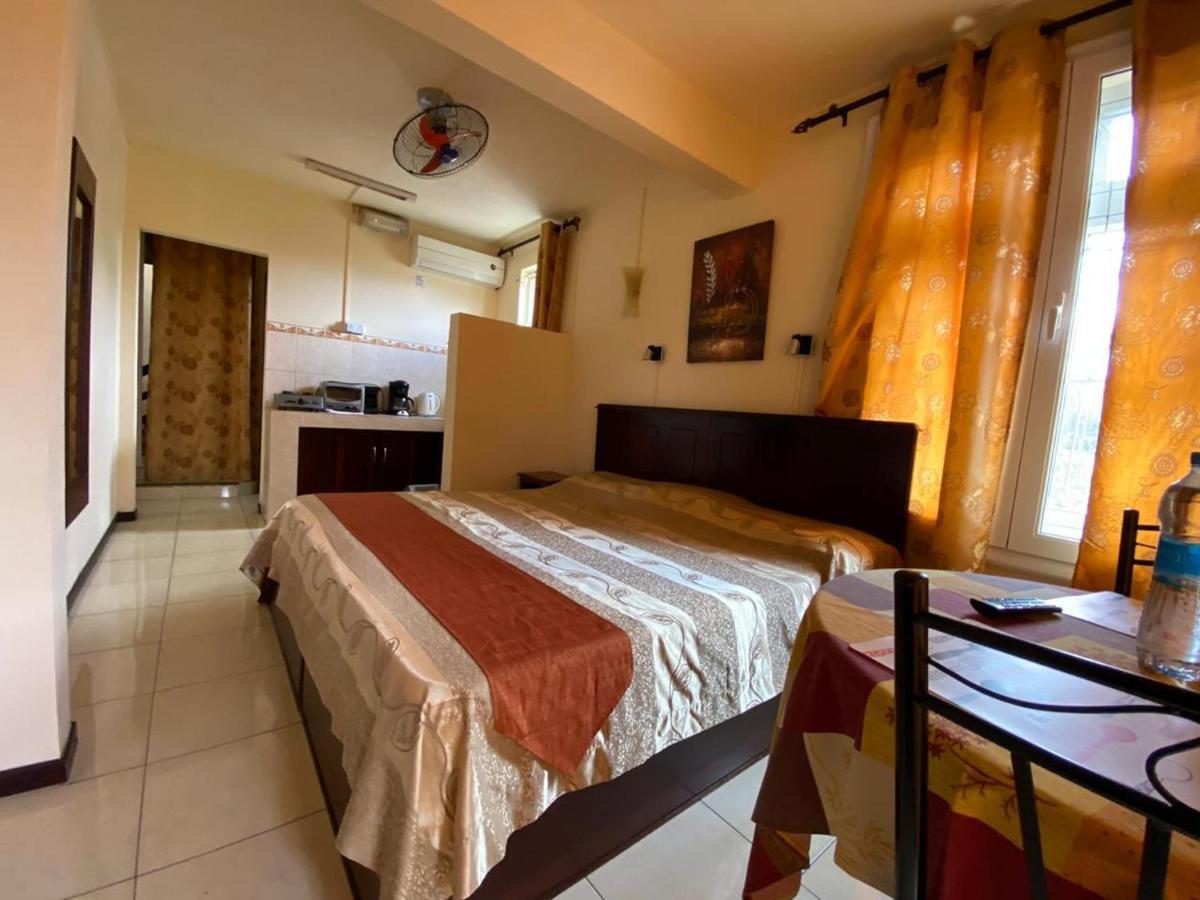 Monalysa Holidays Grand Baie Exterior photo
