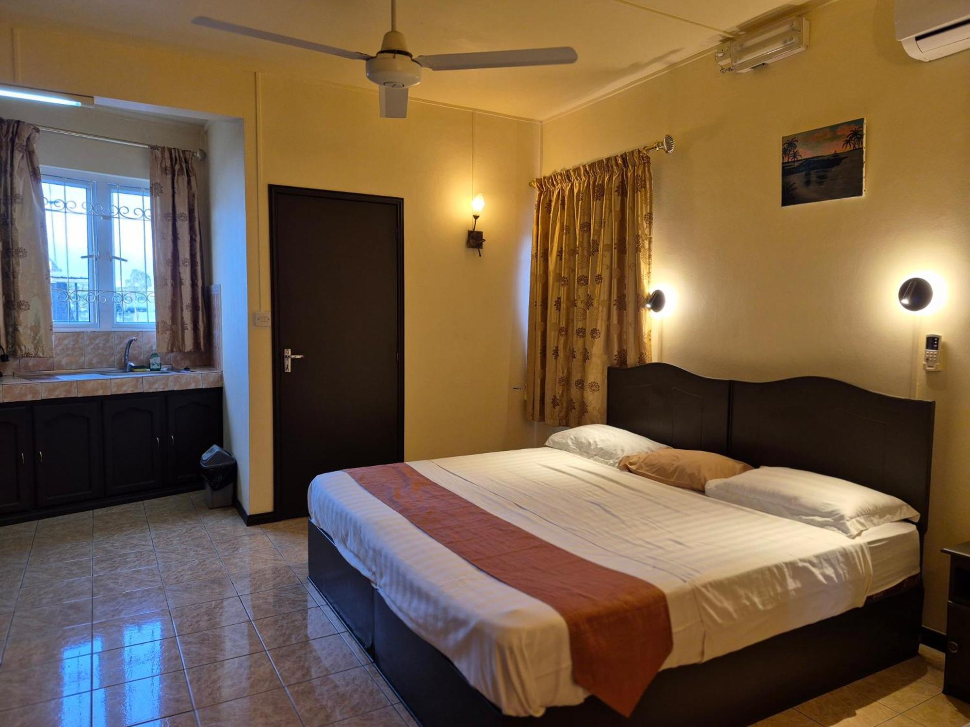 Monalysa Holidays Grand Baie Exterior photo